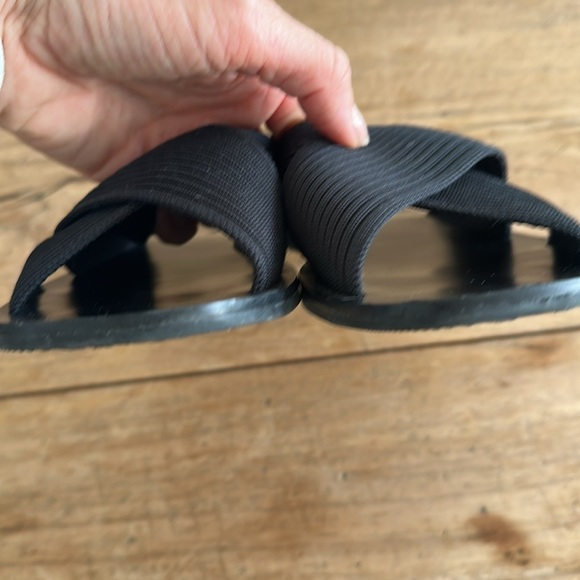 🖤 Everlane Day Crossover Sandals – Black ReKnit (Size 8.5) - Picture 9 of 10